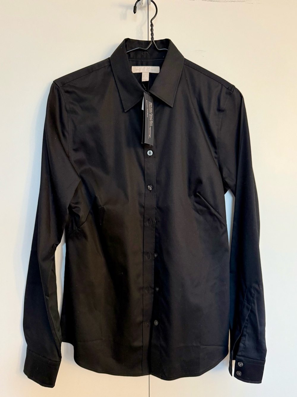 NWT Vintage Non-Iron, Fitted, Woven, Button-Down Shirt: Banana Republic